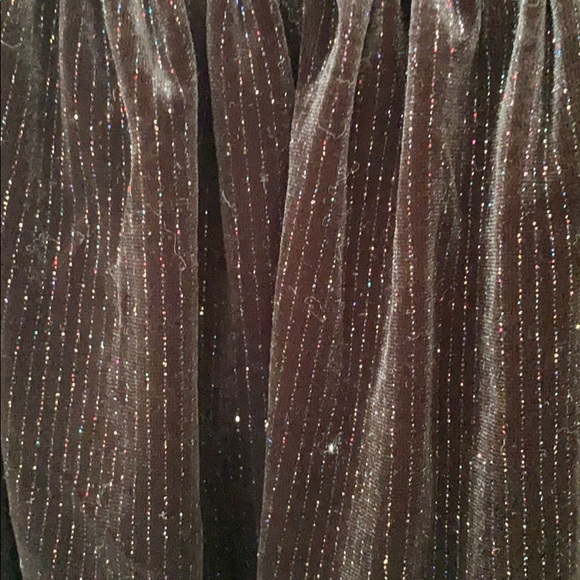 Black velvety skirt with sparkles - Picture 3 of 3